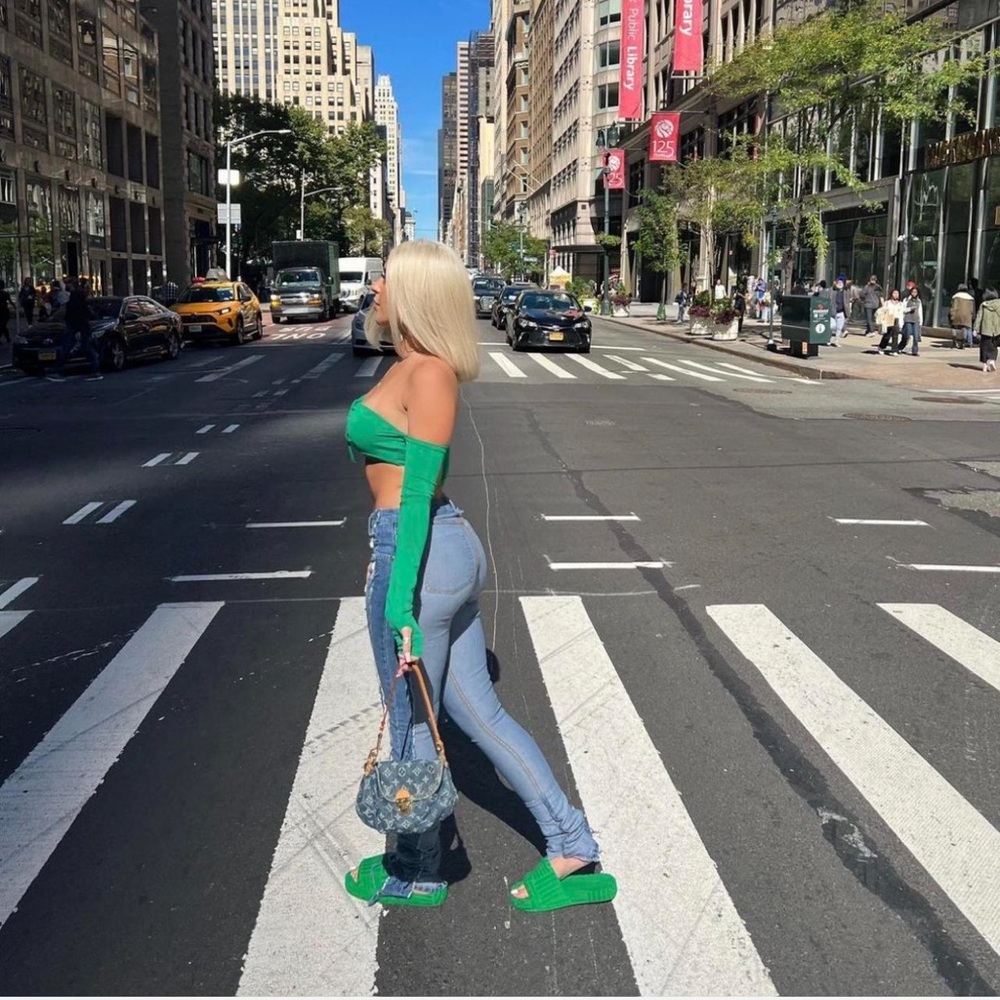 MADE BY RHIYAN

FLARE/ FITTED Stacked jeans